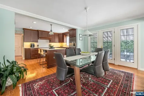 10 Beechwood Road Ho-ho-kus NJ 07423