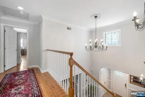 10 Beechwood Road Ho-ho-kus NJ 07423