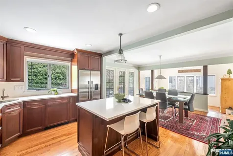 10 Beechwood Road Ho-ho-kus NJ 07423