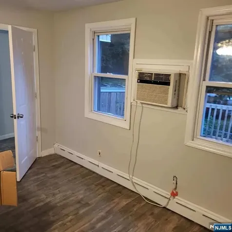 69 Riverside Oakland NJ 07436