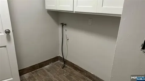69 Riverside Oakland NJ 07436