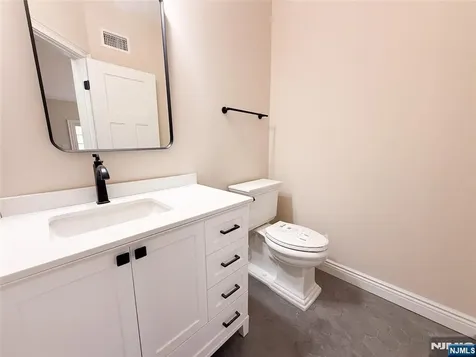704 Orangeburgh River Vale NJ 07675