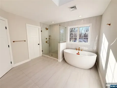 704 Orangeburgh River Vale NJ 07675