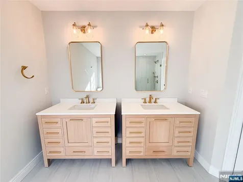 704 Orangeburgh River Vale NJ 07675