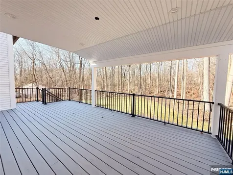 704 Orangeburgh River Vale NJ 07675