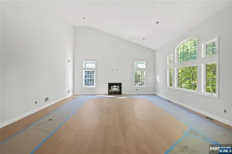 704 Orangeburgh River Vale NJ 07675
