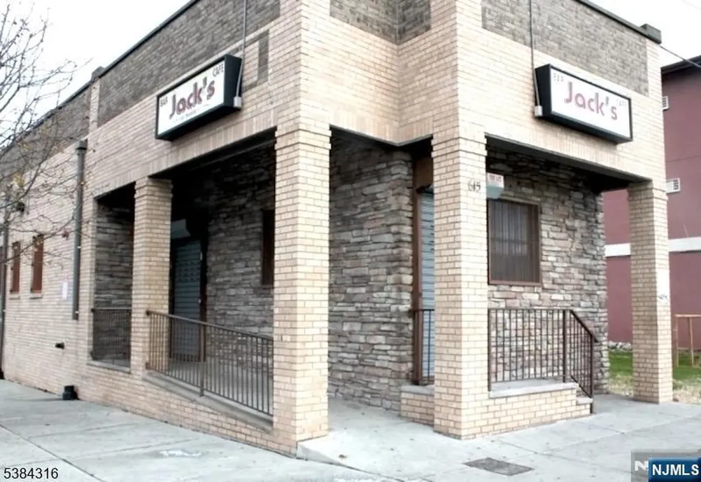 615 Orange Street Newark NJ 07107