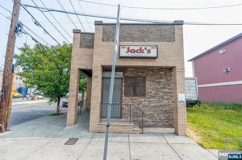 615 Orange Street Newark NJ 07107