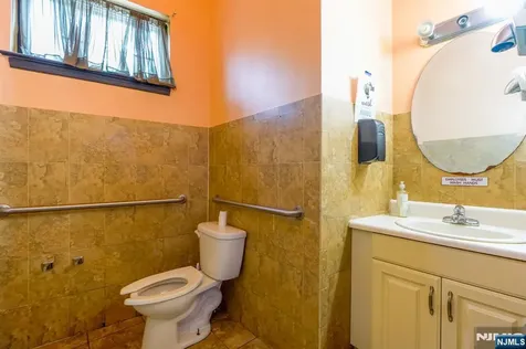 615 Orange Street Newark NJ 07107