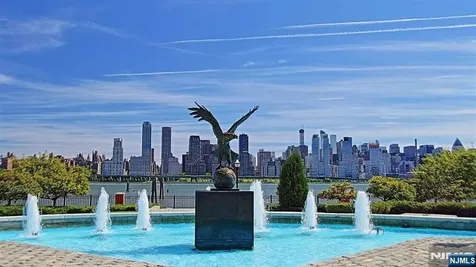 22 Lydia Guttenberg NJ 07093