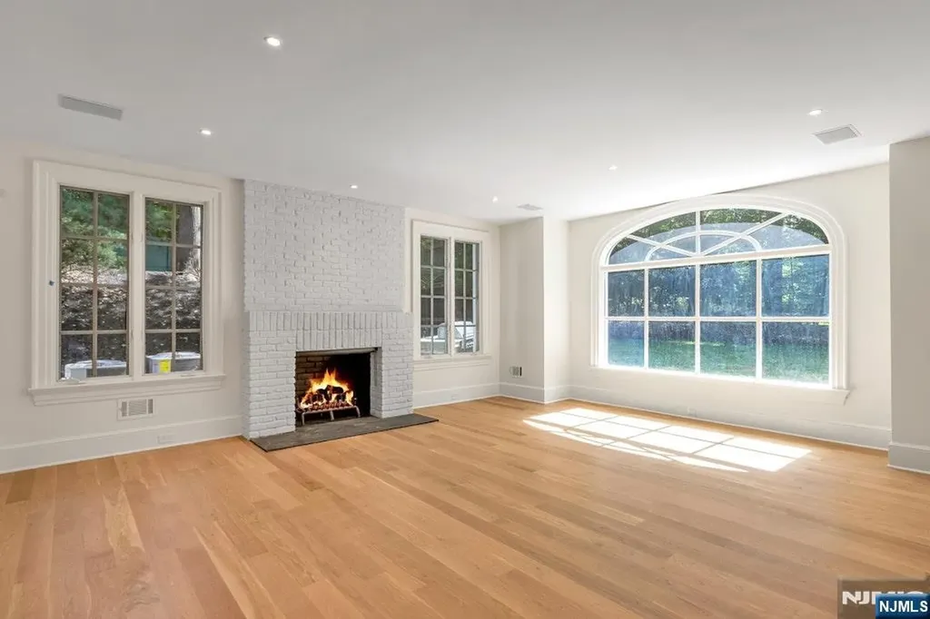 4 Duck Pond Road Alpine NJ 07620