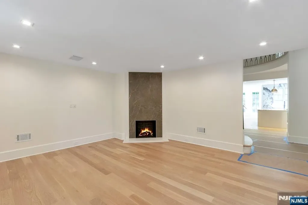 4 Duck Pond Road Alpine NJ 07620