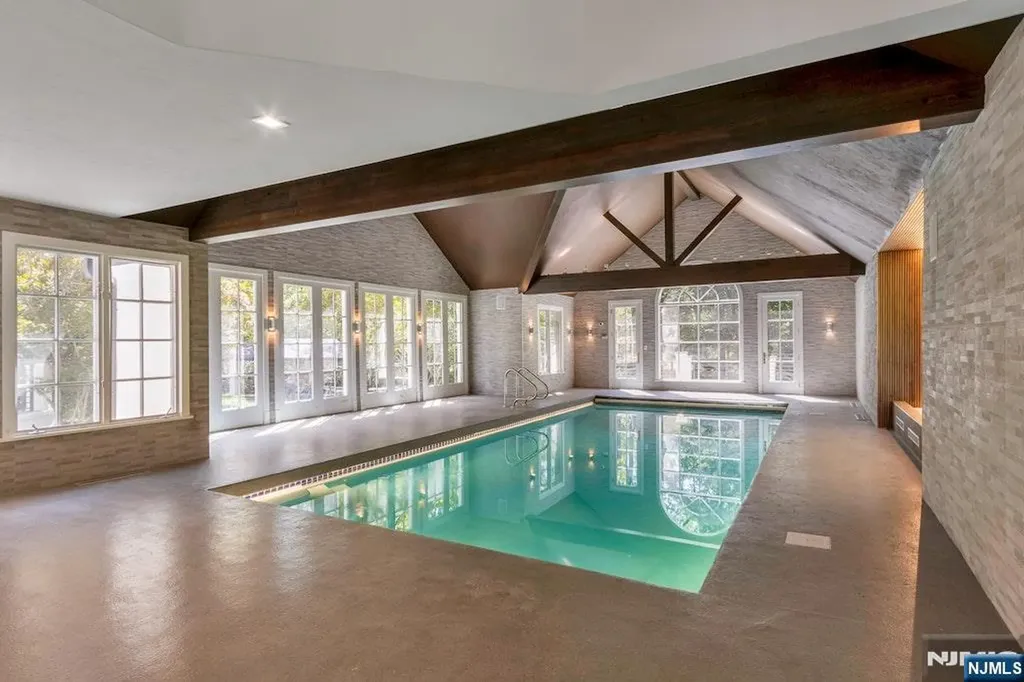 4 Duck Pond Road Alpine NJ 07620