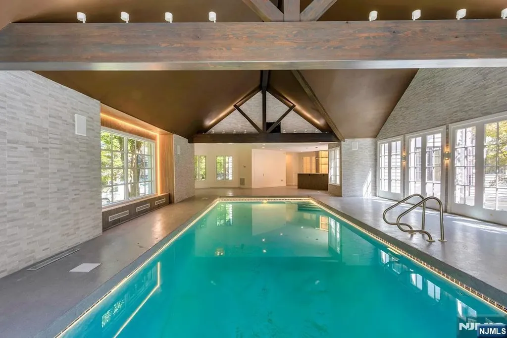 4 Duck Pond Road Alpine NJ 07620