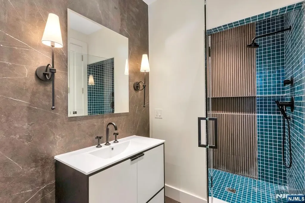 4 Duck Pond Road Alpine NJ 07620