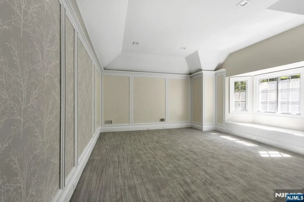 4 Duck Pond Road Alpine NJ 07620