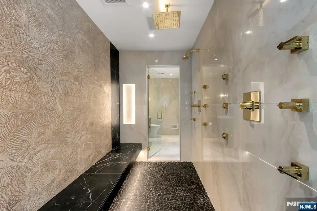 4 Duck Pond Road Alpine NJ 07620