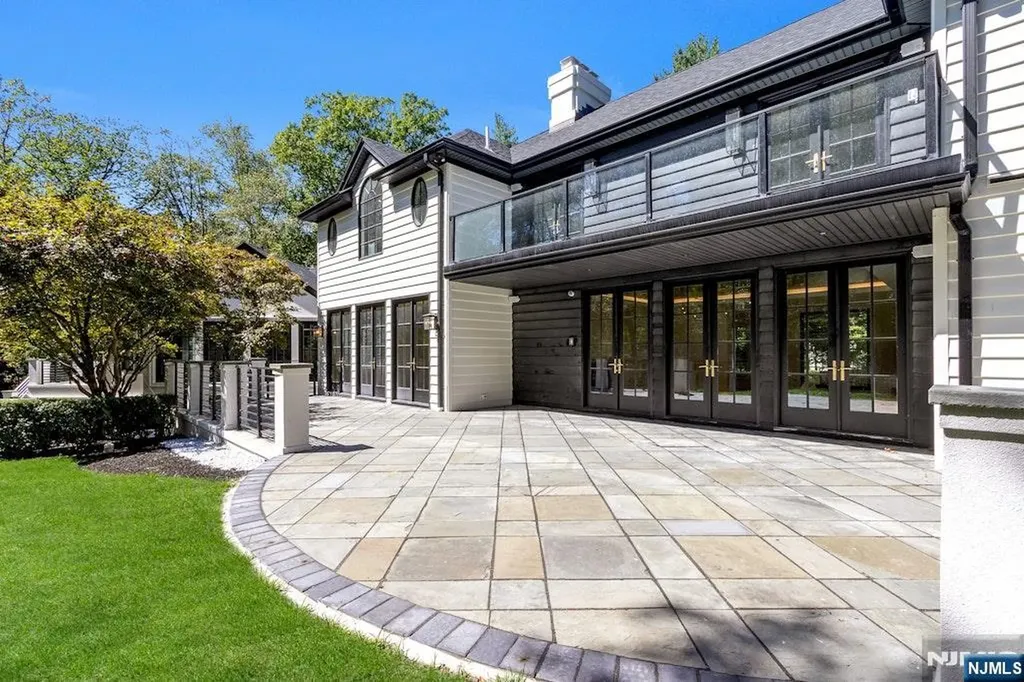 4 Duck Pond Road Alpine NJ 07620