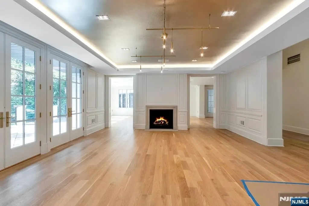 4 Duck Pond Road Alpine NJ 07620