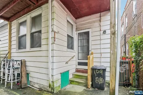 107 Saint Davids Place Atlantic City NJ 08401