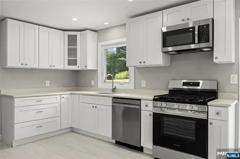 14 Kim Lane Washington Township NJ 07840