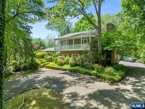 3 Lambs Lane Cresskill NJ 07626