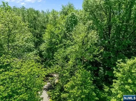 3 Lambs Lane Cresskill NJ 07626