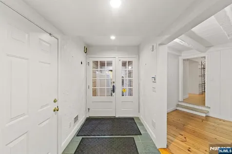 3 Lambs Lane Cresskill NJ 07626