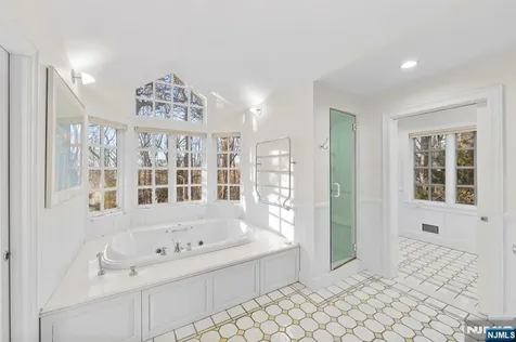 3 Lambs Lane Cresskill NJ 07626
