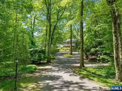 3 Lambs Lane Cresskill NJ 07626
