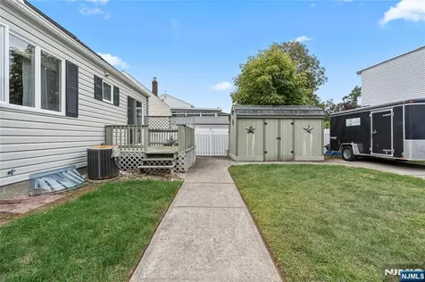 64 Ploch Road Clifton NJ 07013