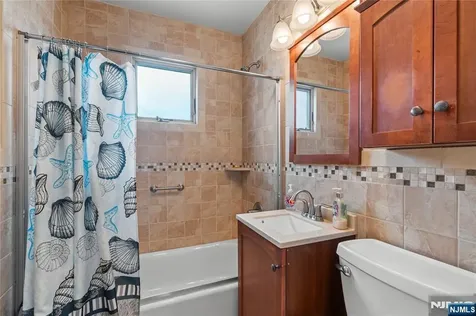 64 Ploch Road Clifton NJ 07013