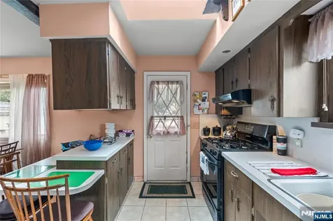 64 Ploch Road Clifton NJ 07013