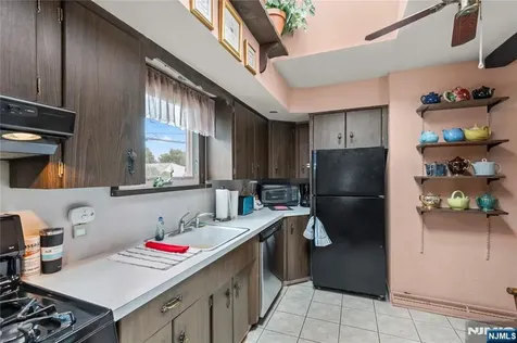 64 Ploch Road Clifton NJ 07013