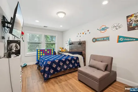 113 Country Lane Clifton NJ 07013