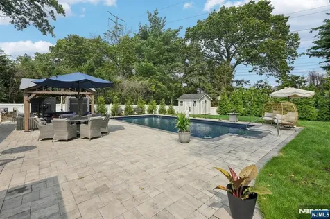 113 Country Lane Clifton NJ 07013