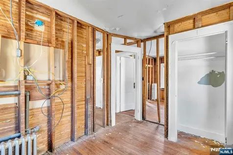 68-70 Richelieu Place Newark NJ 07106