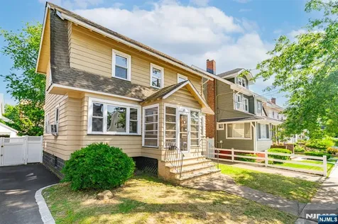 68-70 Richelieu Place Newark NJ 07106