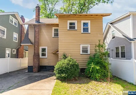 68-70 Richelieu Place Newark NJ 07106