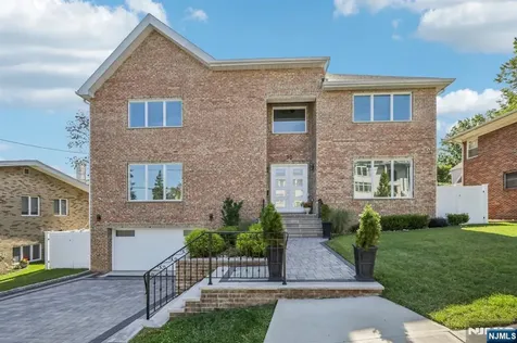 30 Cortland Place Cliffside Park NJ 07010