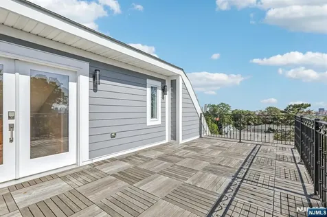 30 Cortland Place Cliffside Park NJ 07010