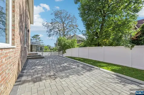 30 Cortland Place Cliffside Park NJ 07010