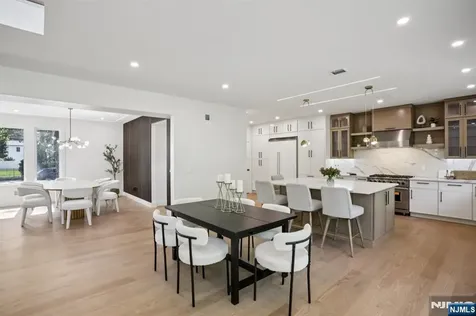 187 Crest Drive Paramus NJ 07652
