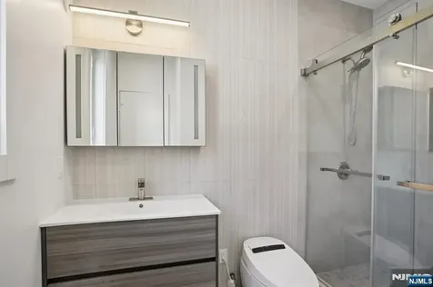 187 Crest Drive Paramus NJ 07652