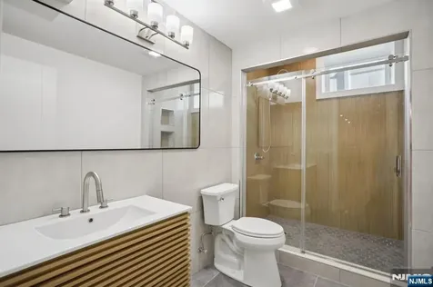 187 Crest Drive Paramus NJ 07652