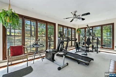 28 Battle Ridge Trail Totowa NJ 07512
