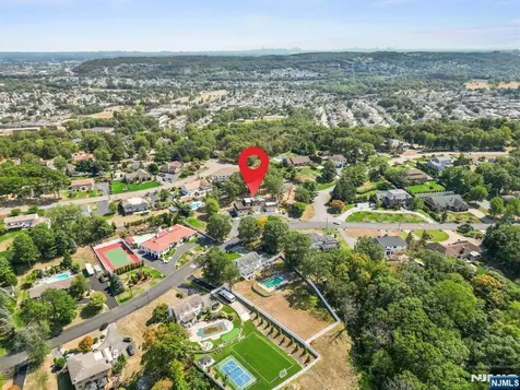 28 Battle Ridge Trail Totowa NJ 07512