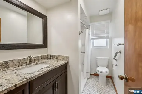 1025 Koelle Boulevard Secaucus NJ 07094