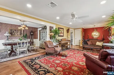 1025 Koelle Boulevard Secaucus NJ 07094