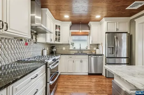 1025 Koelle Boulevard Secaucus NJ 07094